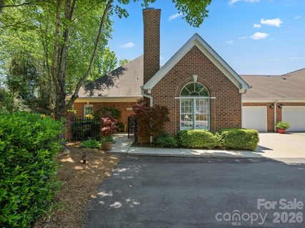 7444 Hurstbourne Green Drive active condo in Piper Glen, Charlotte, NC
