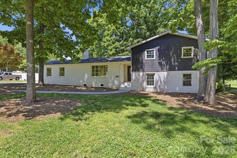 2168 Dartwood Drive pending home in Quail Hollow Park, Concord, NC