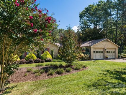 40 Applecross Road active home in Kirk Glen, Weaverville, NC