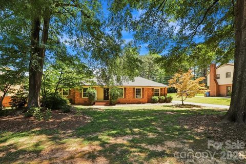 Homes in Idlewood, Matthews