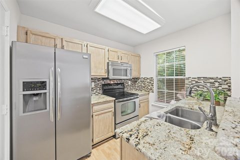 Homes in Crestview I, Charlotte