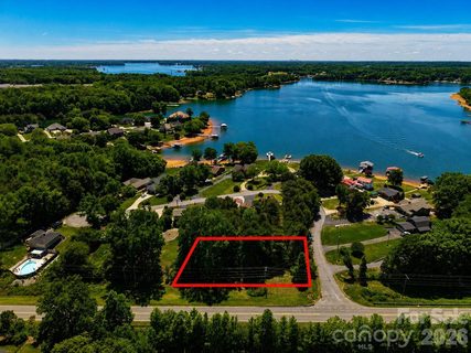 4244 Harbor Lane sold home in Colony Harbor, Sherrills Ford, NC