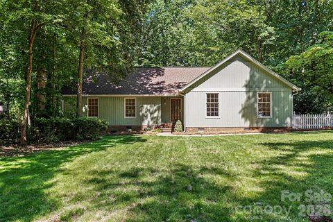 319 Kingsley Drive sold home in Alexander Woods, Charlotte, NC