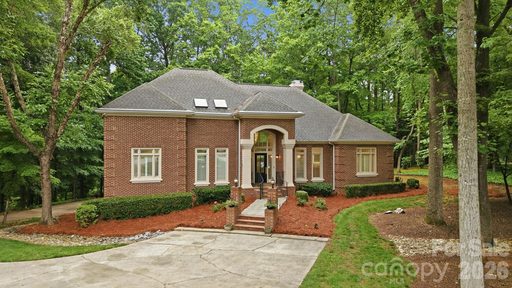 Homes in Pinsto Forest, Belmont