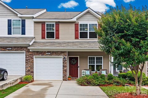1435 Harpers Inlet Drive active home in Harpers Mill, Clover, SC