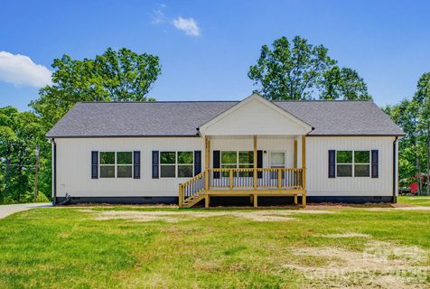 111 Sarah Avenue active home in Newton Township, Newton, NC