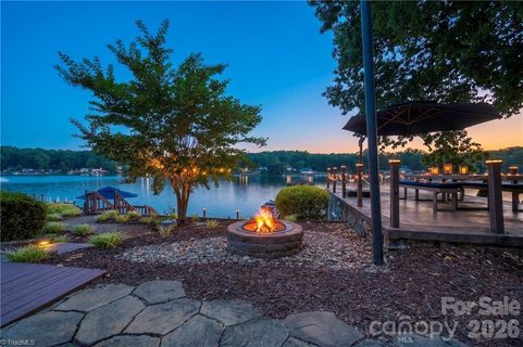 1332 Lake Drive 9 None sold home in High Rock Lake, Lexington, NC