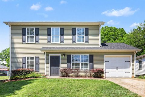 2540 Elmin Street sold home in Carr Heights, Charlotte, NC