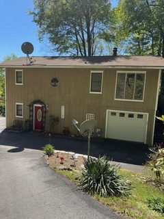 918 Plott Balsam Road active home in Cranberry Falls, Maggie Valley, NC