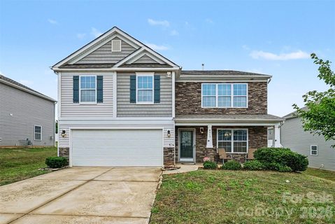 8515 Mansell Court active home in Lanier Village, Charlotte, NC