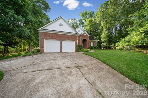 8106 Acton Court sold home in Glencroft, Mint Hill, NC