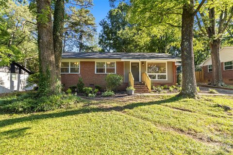 3840 Colebrook Road active home in Shannon Park, Charlotte, NC