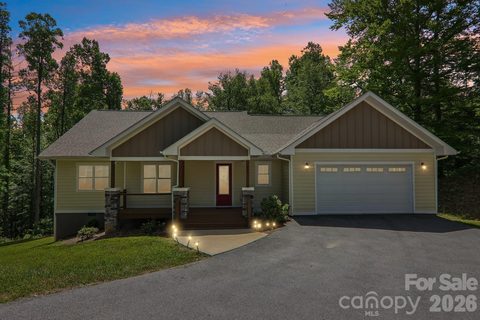 318 Cider Hill Lane active home in The Orchards At Owensby Road, Hendersonville, NC