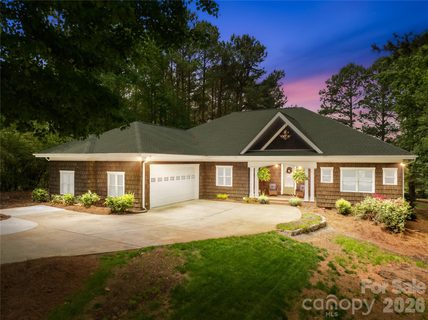 1483 Baltusrol Drive sold home in Verdict Ridge, Denver, NC