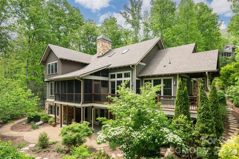 20 Higdon Lane active home in Southcliff, Fairview, NC
