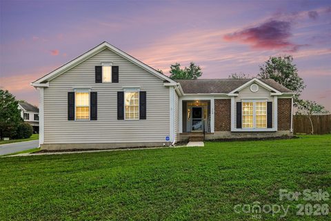 Homes in Runnymeade, Mount Holly