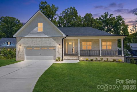 825 Breezewood Drive pending home in Mallard Creek, Charlotte, NC