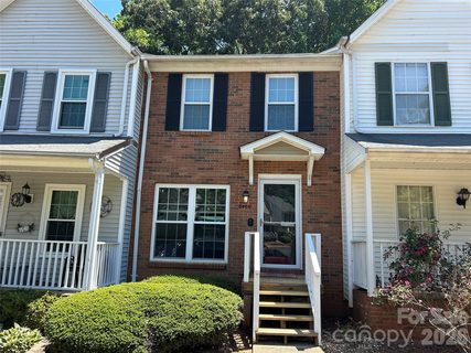 6466 Windsor Gate Lane active townhome in Windsor Grove, Charlotte, NC