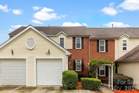 6953 Misty Pine Lane sold home in Oak Hill Village, Charlotte, NC