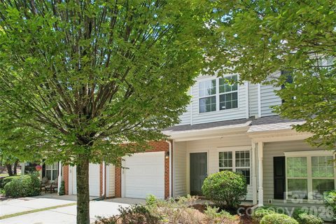 15409 Tully House Court active home in Oakbrooke, Charlotte, NC