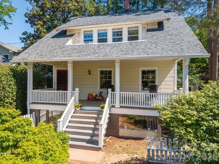 238 Forest Hill Drive active home in Kenilworth, Asheville, NC