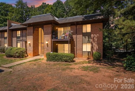 305 Orchard Trace Lane pending condo in Orchard Trace, Charlotte, NC