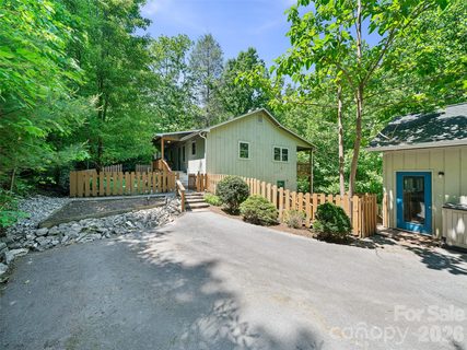 142 Wildflower Road sold home in Swiss Pine Lake, Spruce Pine, NC