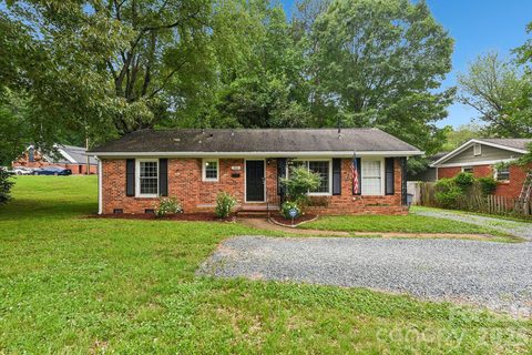 933 Clanton Road active home in Rollingwood, Charlotte, NC