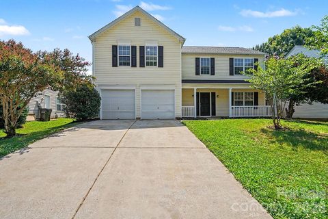 9828 Aventide Lane pending home in Avensong, Charlotte, NC