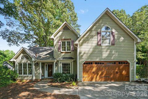 3032 Oakcroft Drive sold home in Oakcroft, Matthews, NC