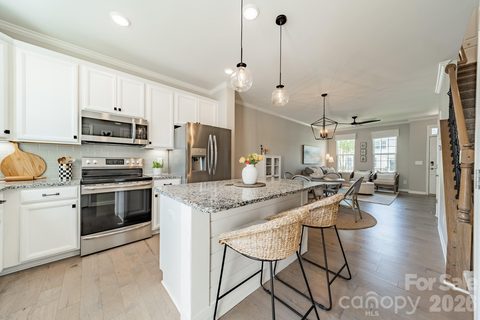 464 Spring Gardens Drive sold home in Waters Edge, Belmont, NC