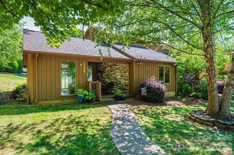 1759 12th Street sold home in Huntington Woods, Hickory, NC