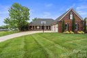 9700 Tournament Drive sold home in Matthews, SC