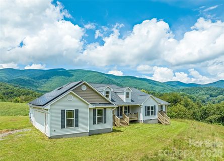 232 Applehill Drive sold home in Barbers Orchard, Waynesville, NC