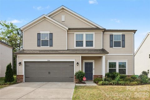 11144 Comiskey Lane sold home in Haywyck Meadows, Charlotte, NC