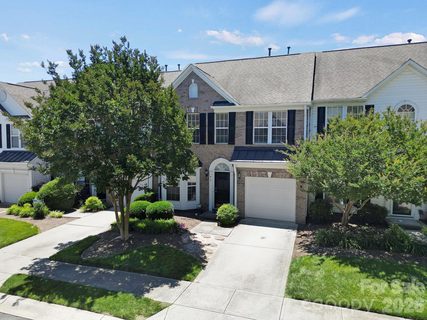 415 Foilage Court active townhome in Autumn Cove At Lake Wylie, Lake Wylie, SC