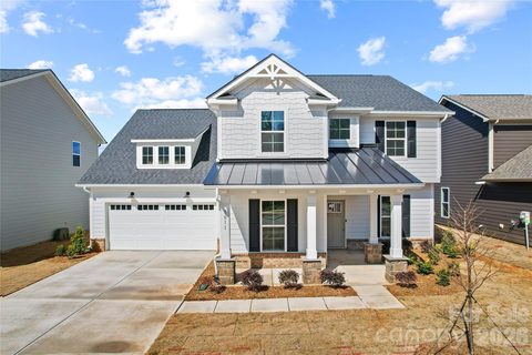 1011 High Bluff Point sold home in Forest Creek, Waxhaw, NC