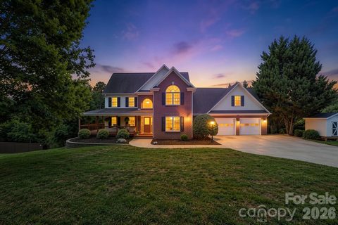 Homes in Forest Creek Estates, Hickory
