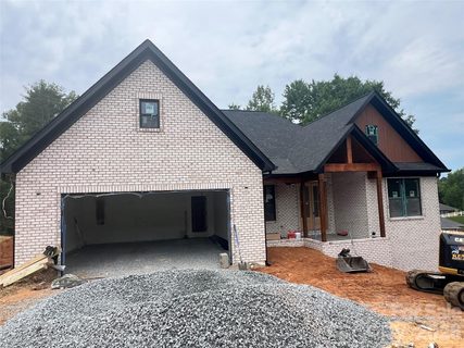 730 Chatsworth Circle active home in Huntington Woods North, Lenoir, NC