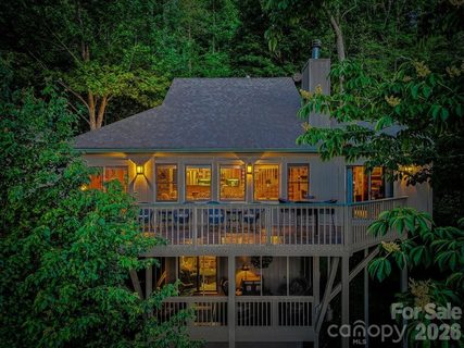 121 Ivy Ridge Road active home in Mountain Air, Burnsville, NC
