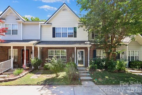 7543 Petrea Lane active home in The Landing At Hickory Grove, Charlotte, NC