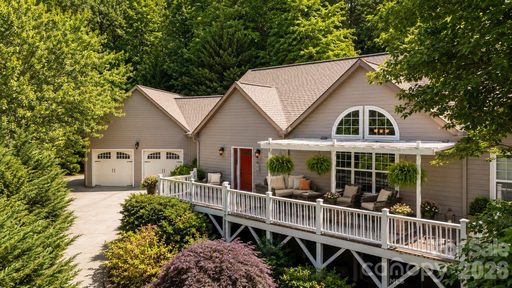60 Hawks Pointe Lane active home in Hawks Landing, Weaverville, NC