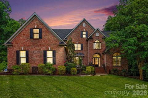 1009 Medinah Court pending home in Firethorne, Waxhaw, NC