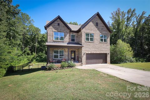 10105 Greenwood Court sold home in Cabarrus Woods, Charlotte, NC