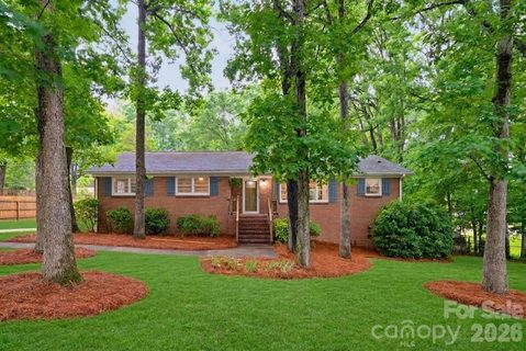 Homes in Woodberry Forest, Charlotte