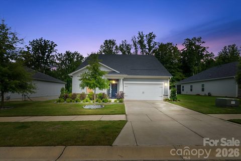 4518 Duplin Drive pending home in The Vineyards On Lake Wylie, Charlotte, NC