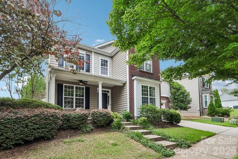 13713 Delstone Drive sold home in Villages At Rosedale, Huntersville, NC
