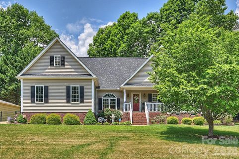 1302 Laurel Woods Drive pending home in Crowders Woods, Gastonia, NC