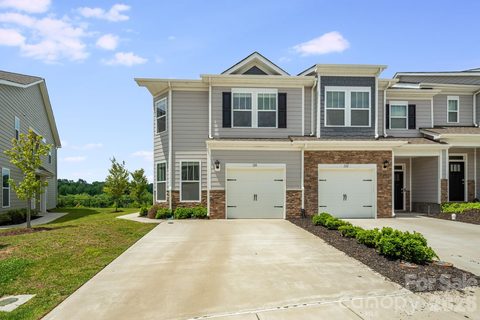 Homes in Townes At Stonecrest, Hendersonville
