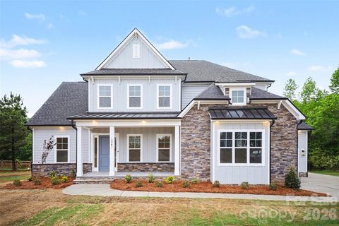 1041 Sage Pine Circle pending home in Shepherds Trace, Clover, SC